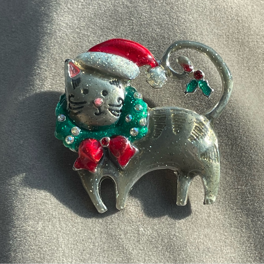 Vintage Ajmc Christmas Cat Kitty Brooch In Santa Hat With Wreath 12$